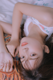 少女人体艺术摄影